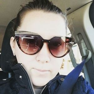 Meet your Posher, Marcela